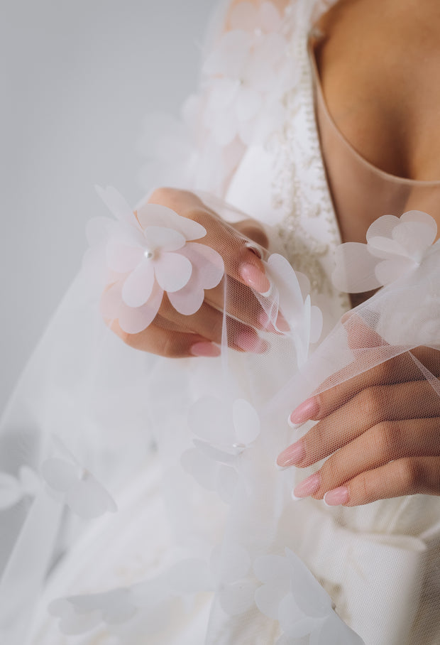 3D Wedding Veil with Organza Flowers