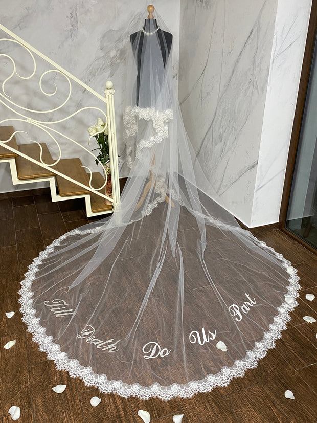 Bespoke Veil. Wedding veil with phrases. Personalized veil with lace.