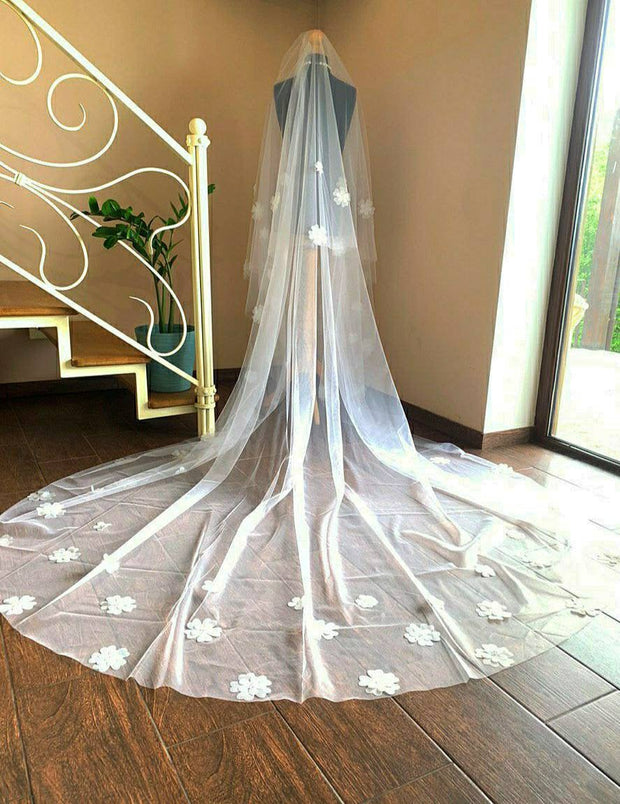 Wedding veil with flowers, 3D veil, veil with silver pearls.